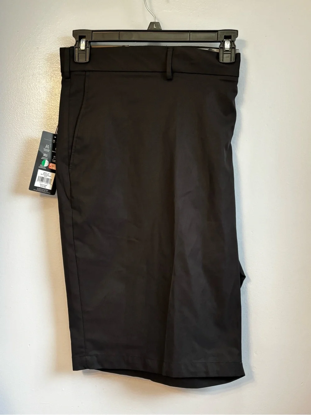 Walter Hagen Black Flat-Front Golf Shorts Sz 50. NWT